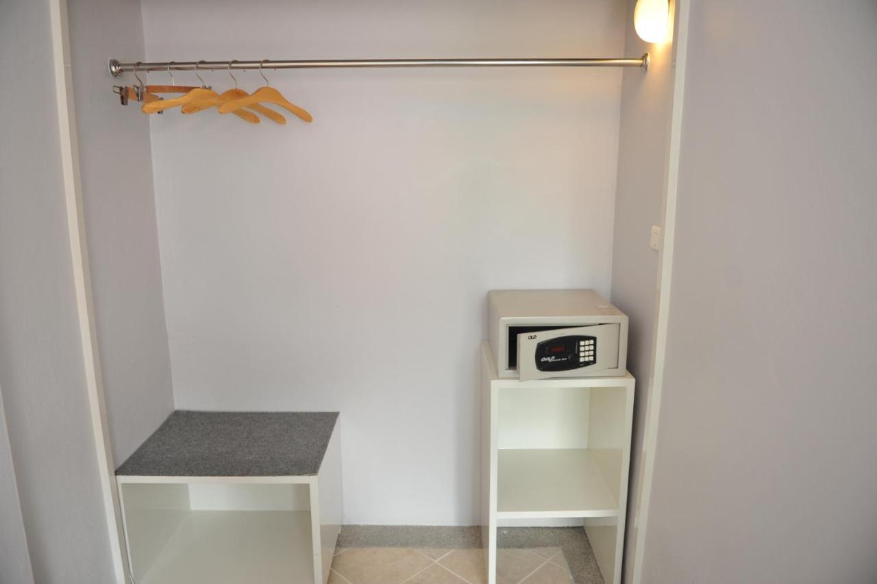 Drop Inn Банкок Екстериор снимка